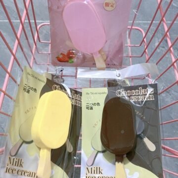 Safety warning for squishy toys: do not bite, may contain small parts, minor defects possible