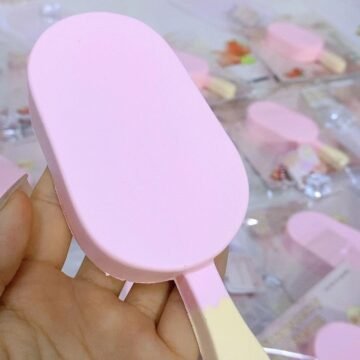 Safety warning for squishy toys: do not bite, may contain small parts, minor defects possible