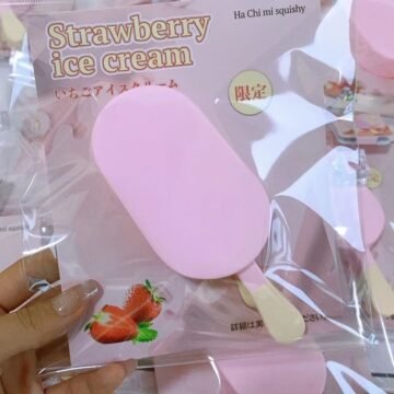 Safety warning for squishy toys: do not bite, may contain small parts, minor defects possible